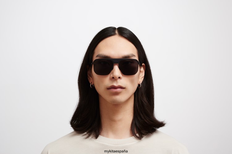 ml06 montura: mh6 pitch black/black|lente: leica black polarizada leica MYKITA ERT2378