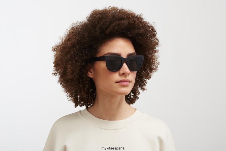 Rocío montura: md1 negro azabache|lente: gris oscuro sólido milón MYKITA ERT23138